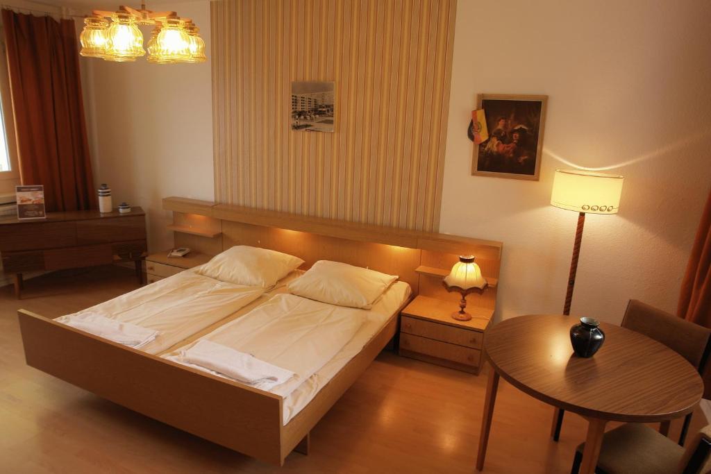 Ostel - Das Ddr Hostel Berlin Extérieur photo