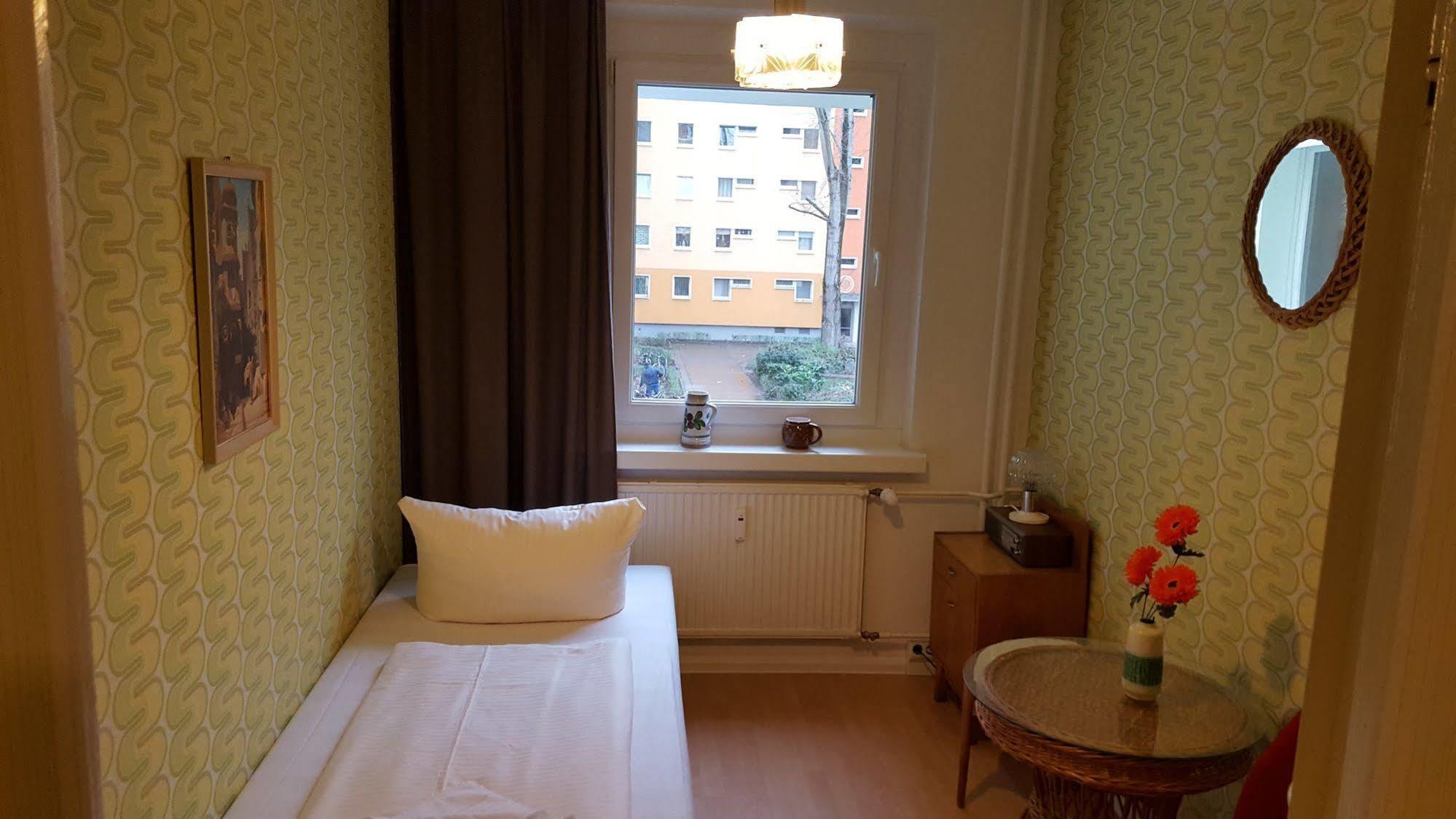 Ostel - Das Ddr Hostel Berlin Extérieur photo