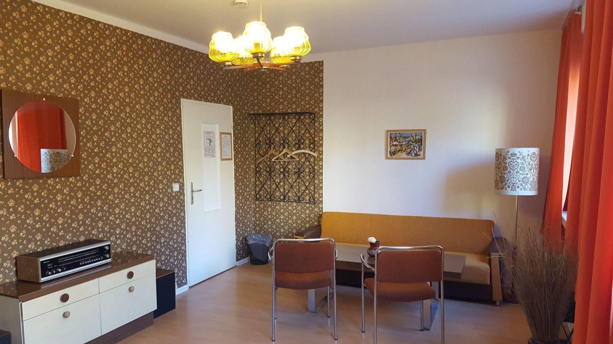 Ostel - Das Ddr Hostel Berlin Extérieur photo